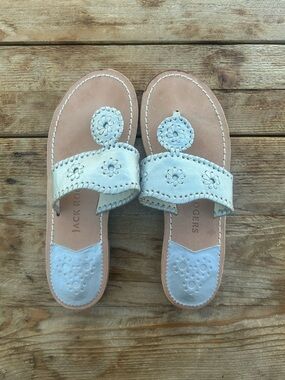 Jack Rogers Women's Light Silver/Champagne flat Sandal